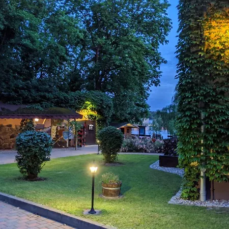 Alte Schlossbrauerei ホテル 3*
